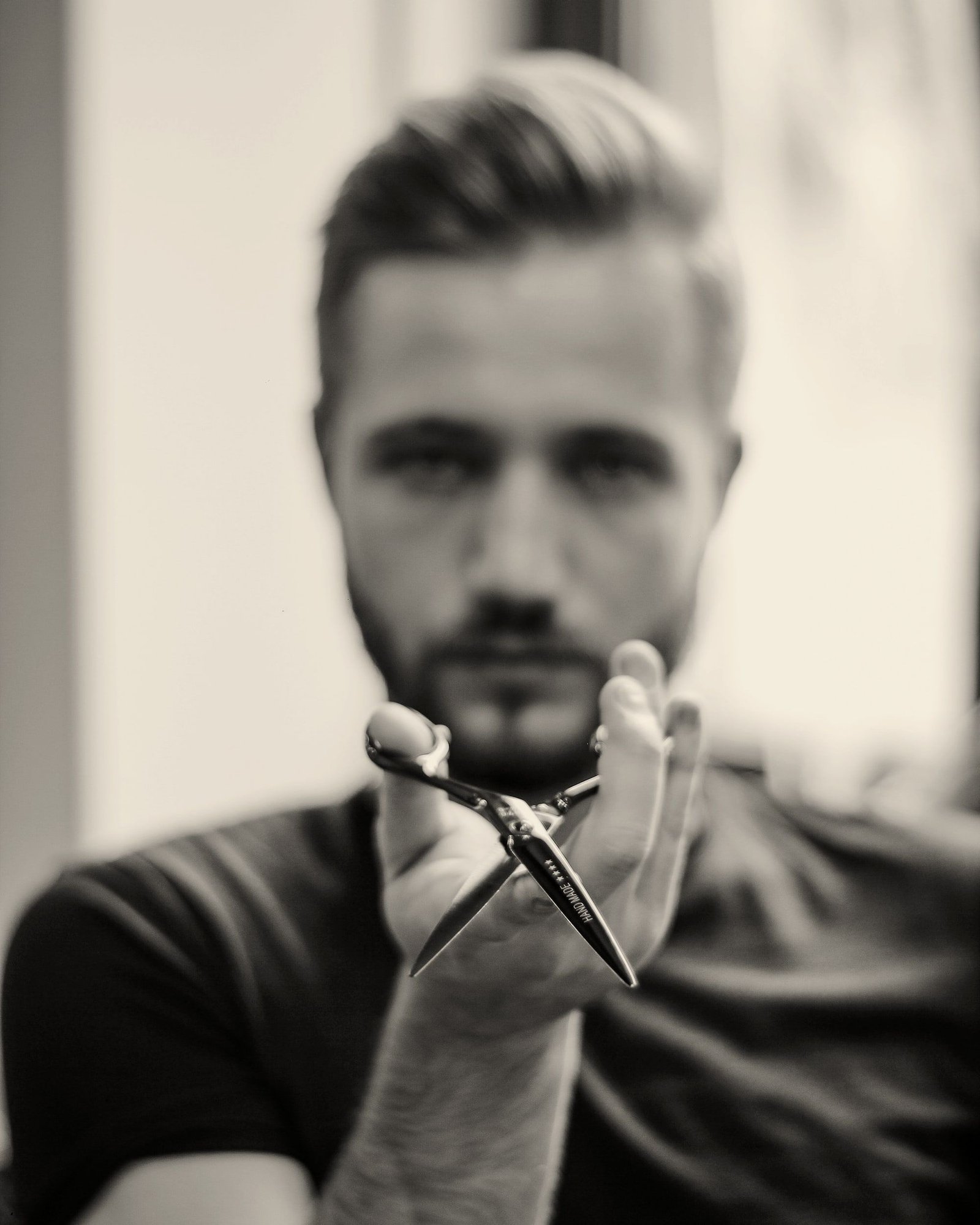 Carlos López, Maestro barbero · Fundador en Sharp & Sleek
