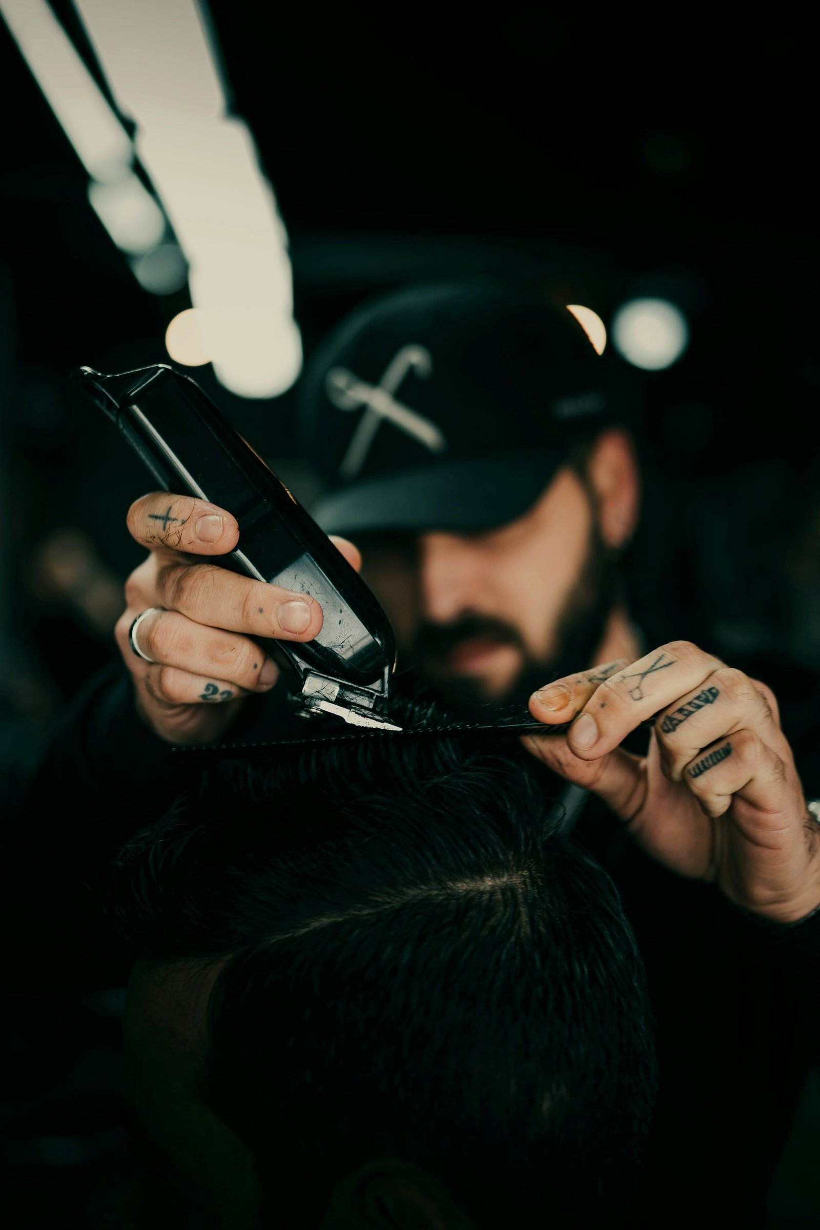 Miguel Torres, Especialista en barba en Sharp & Sleek